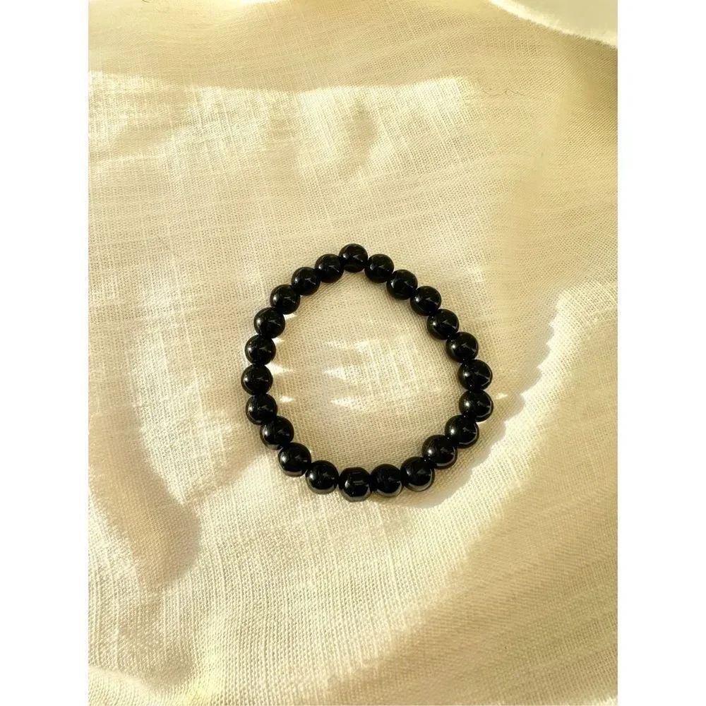 Black stretch round bead bracelet